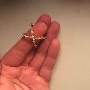 size 9 gold cross ring